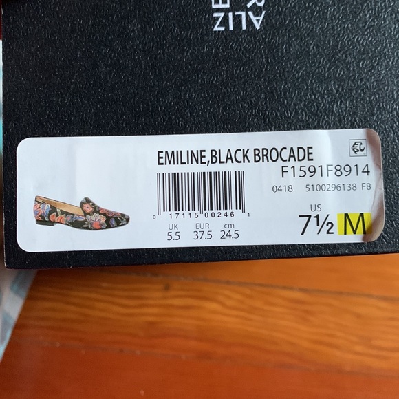 🐰=$12 Naturalizer shoes size 7 1/2 - Picture 7 of 7